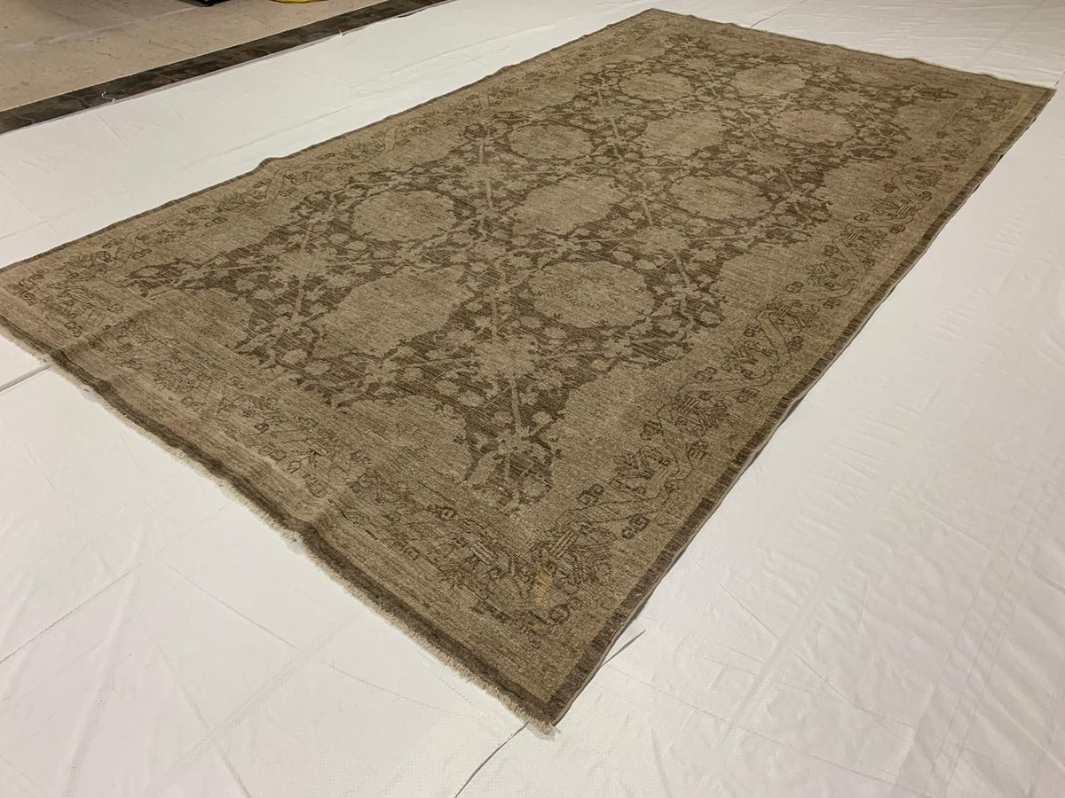 5x10 Gray and Beige Turkish Oushak Rug