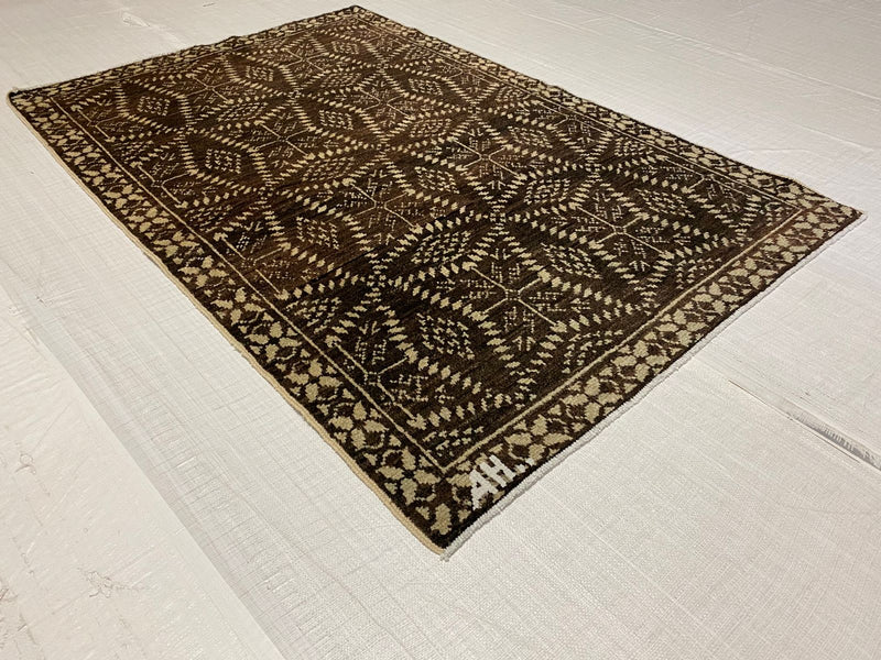 4x6 Brown and Ivory Modern Contemporary Rug