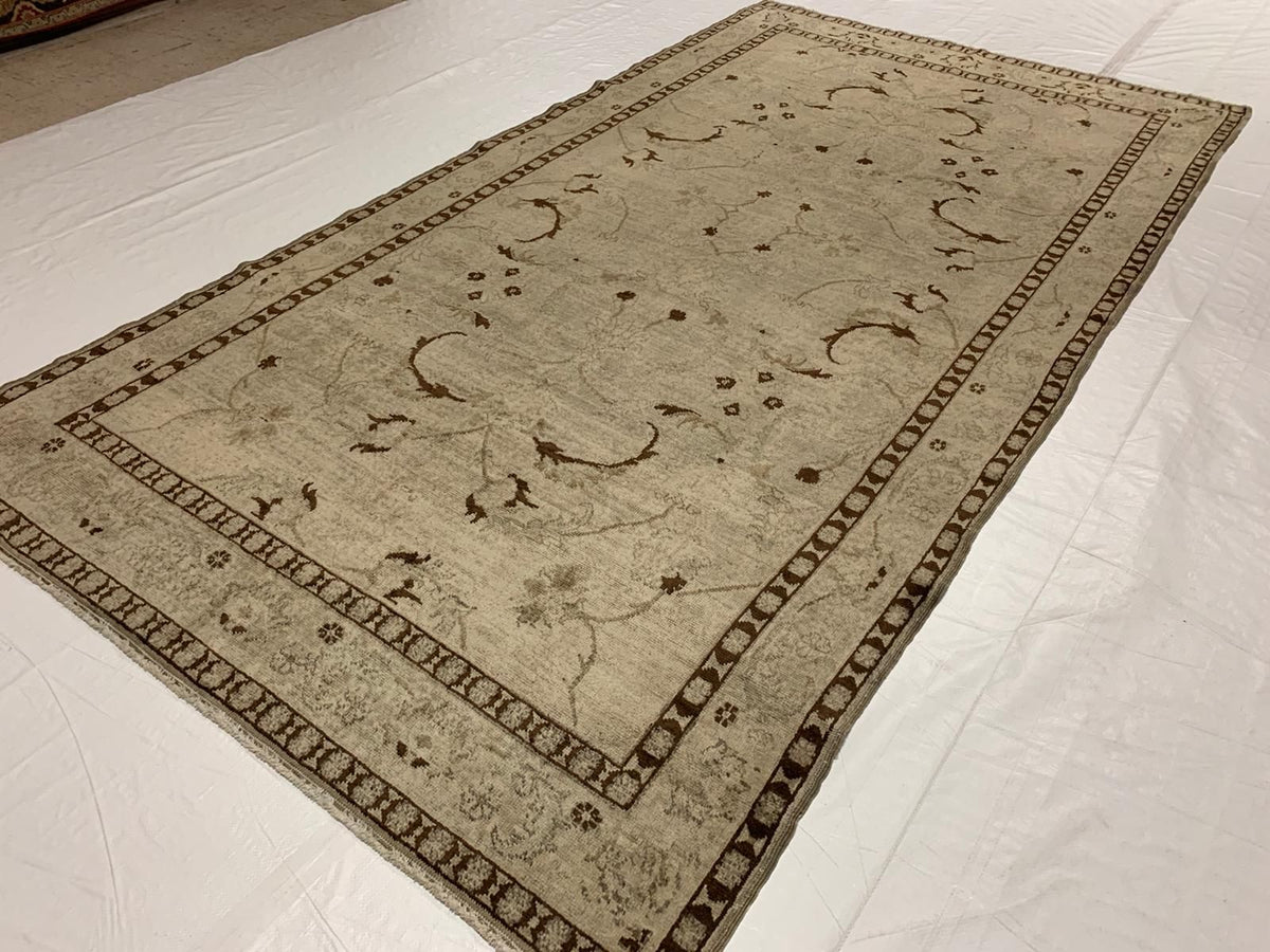 6x10 Ivory Turkish Tribal Rug