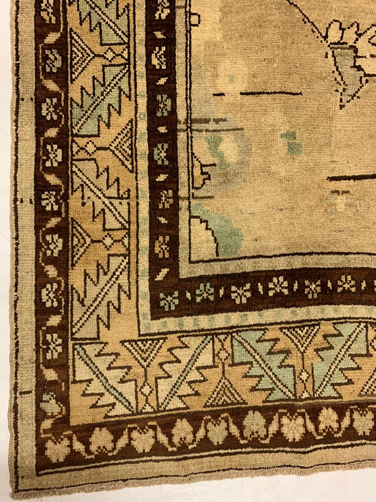 7x11 Beige and Ivory Turkish Tribal Rug