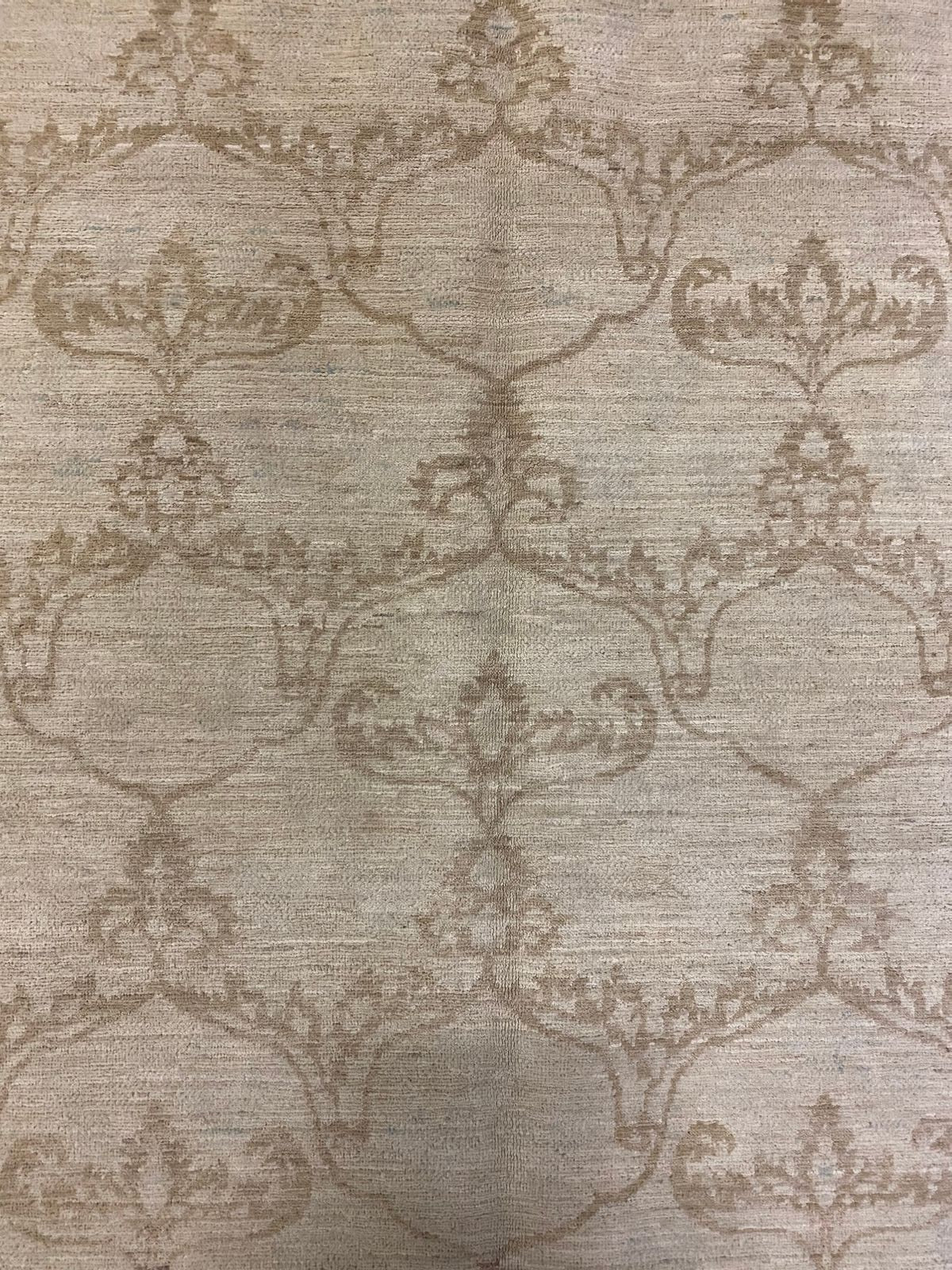 6x9 Ivory and Beige Persian Rug