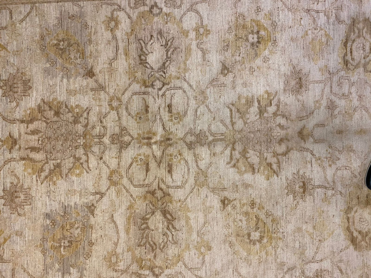 6x9 Ivory and Gold Turkish Oushak Rug