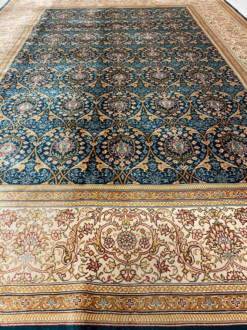 6x8 Blue and White Turkish Silk Rug