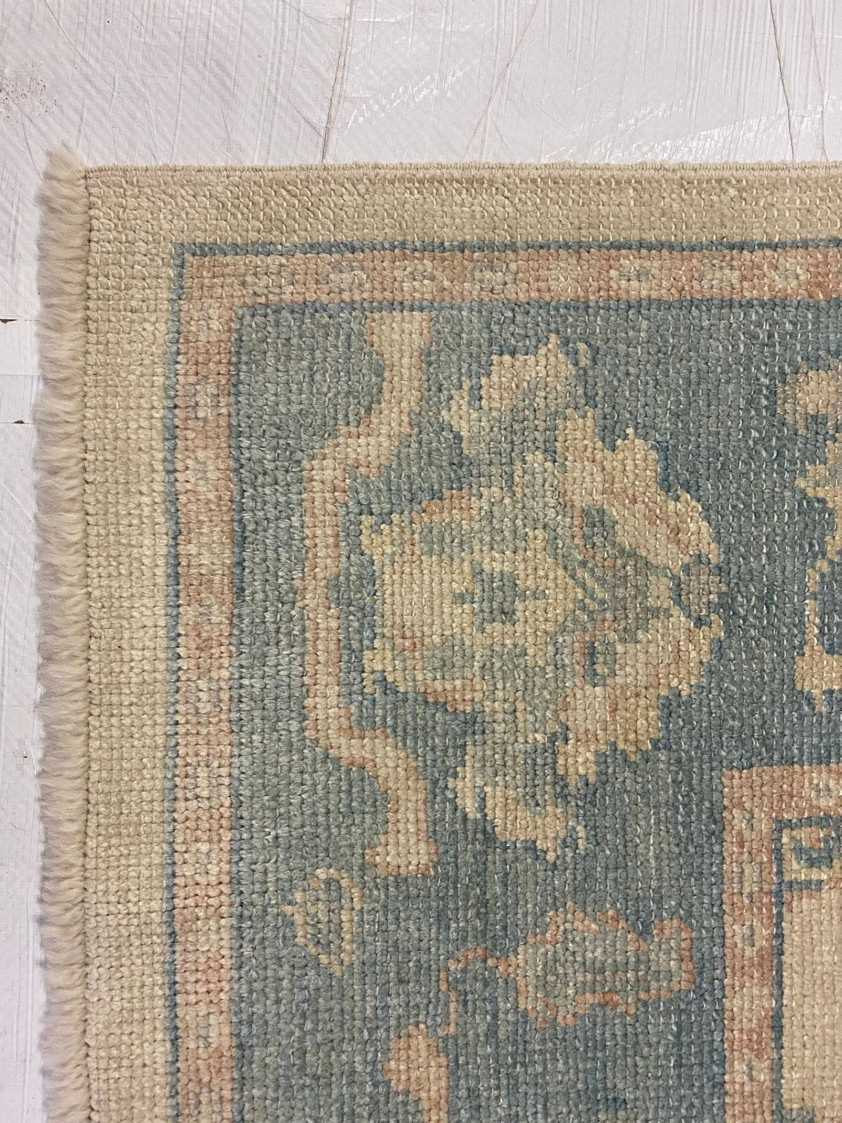 4x6 Ivory and Blue Turkish Oushak Rug