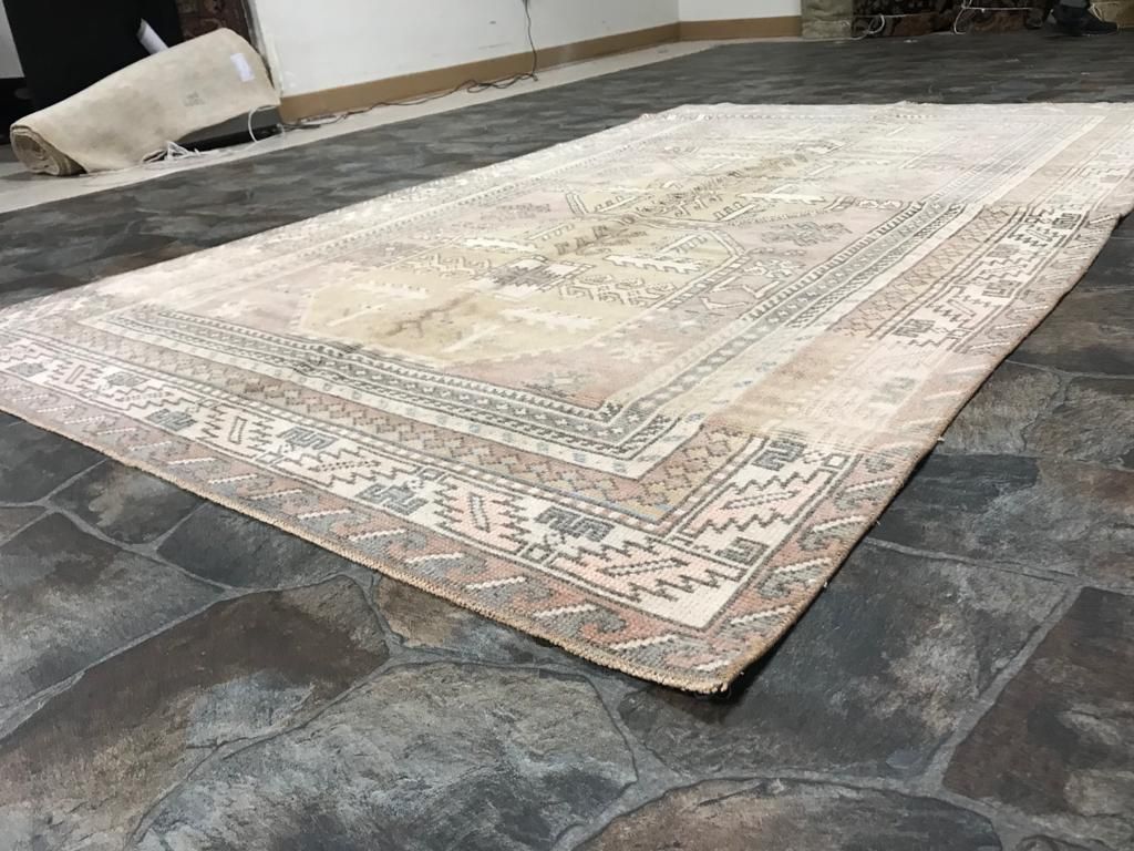 5x8 Pink and Ivory Turkish Tribal Rug