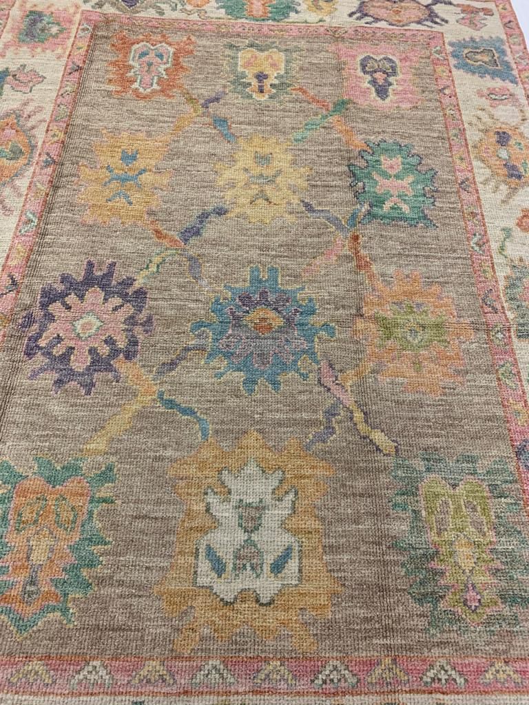 5x7 Brown and Ivory Turkish Oushak Rug