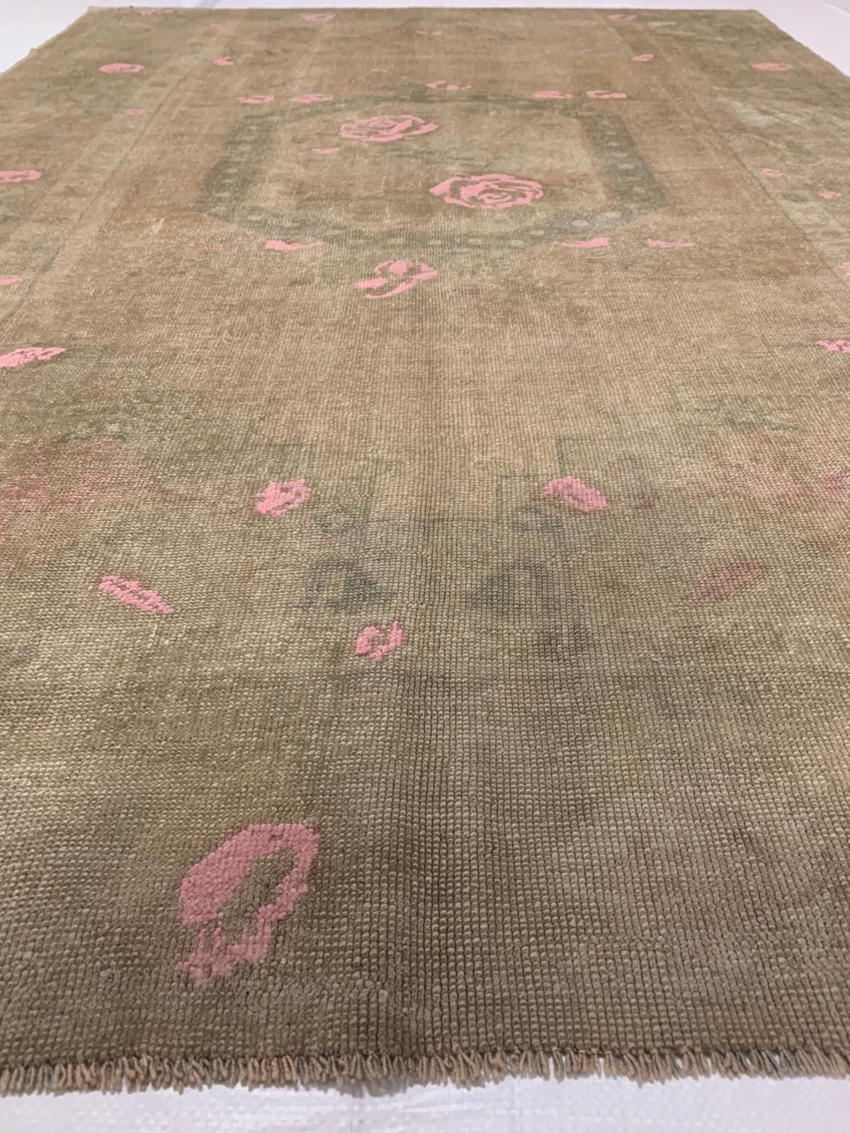 6x8 Ivory and Pink Turkish Tribal Rug