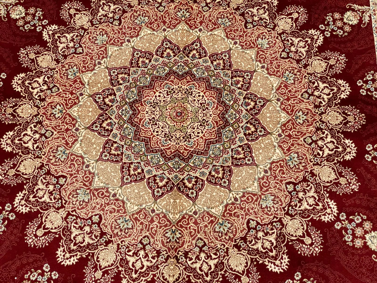 5x8 Red and Ivory Turkish Antep Rug