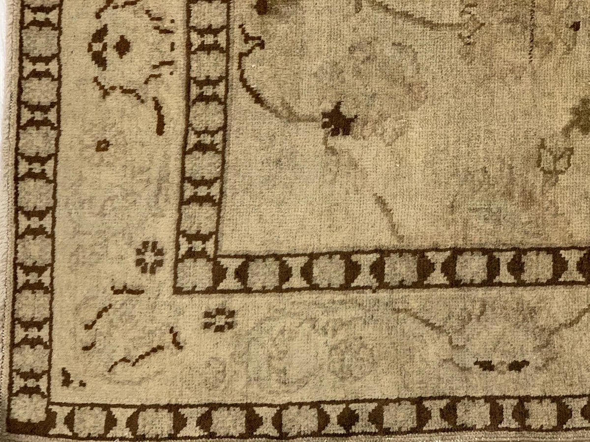 6x10 Ivory Turkish Tribal Rug