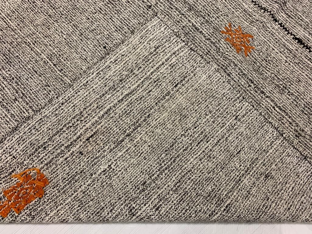 7x9 Off White and Multicolor Turkish Tribal Rug