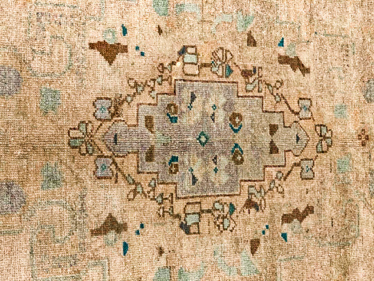 5x9 Ivory and Brown Turkish Tribal Rug