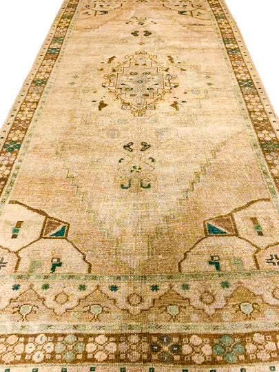 5x9 Ivory and Brown Turkish Tribal Rug