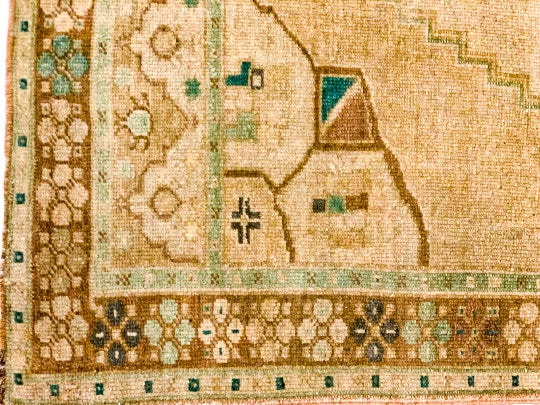 5x9 Ivory and Brown Turkish Tribal Rug