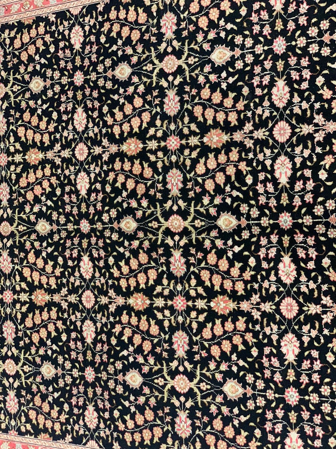 6x9 Gold and Black Turkish Silk Rug