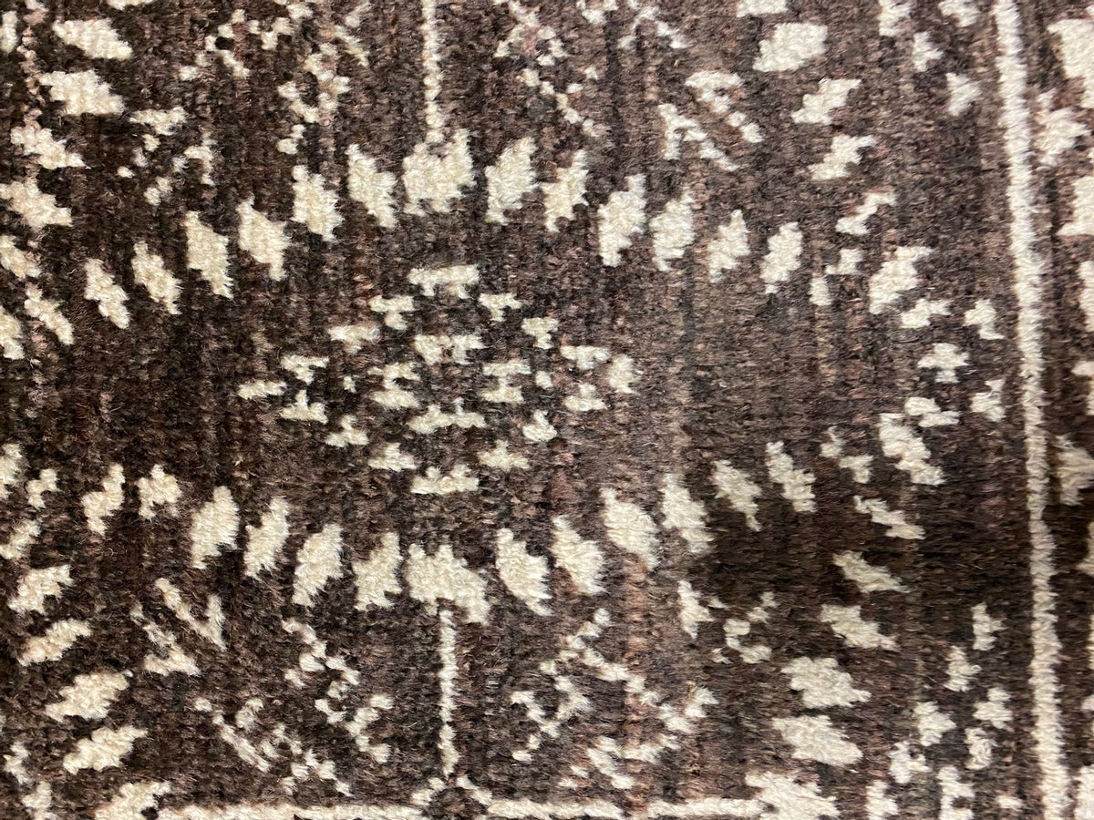 4x6 Brown and Ivory Modern Contemporary Rug