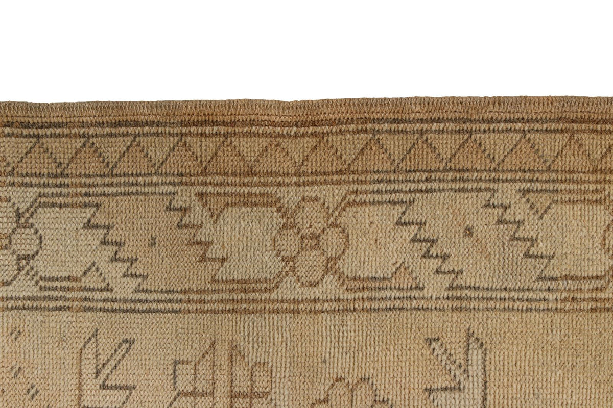 8x11 Ivory Turkish Milas Rug