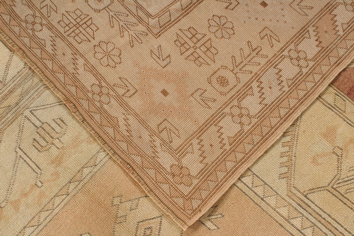 8x11 Ivory Turkish Milas Rug