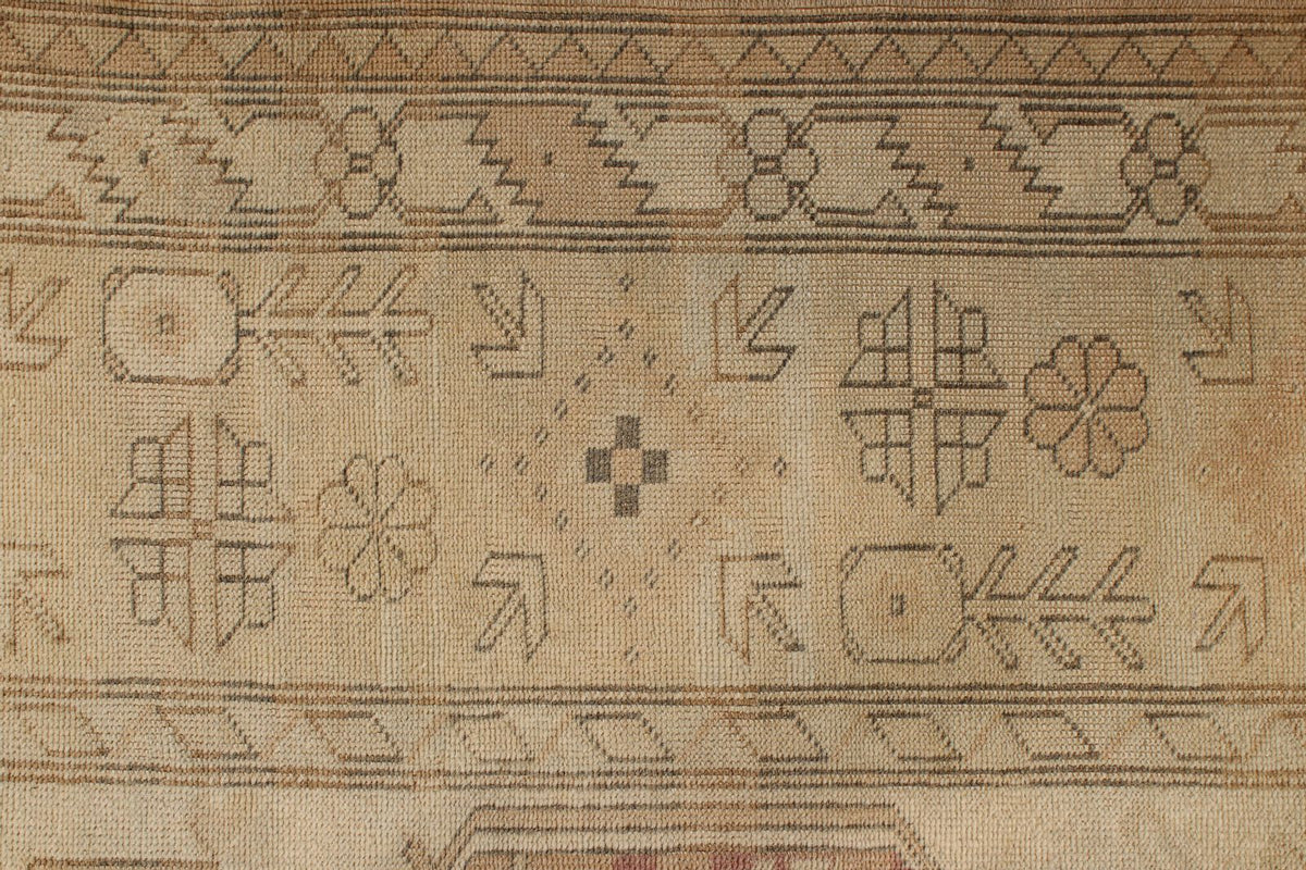 8x11 Ivory Turkish Milas Rug