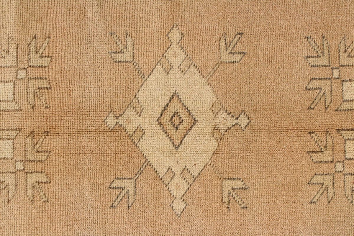 8x11 Ivory Turkish Milas Rug