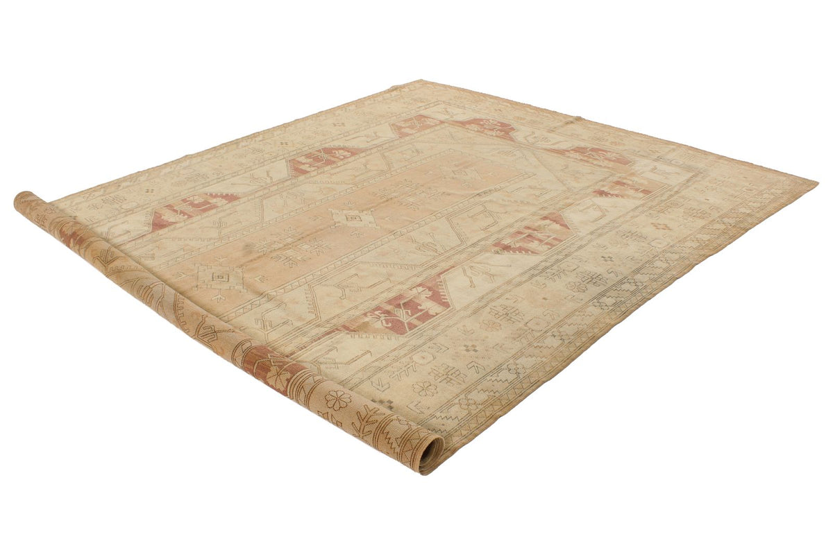 8x11 Ivory Turkish Milas Rug