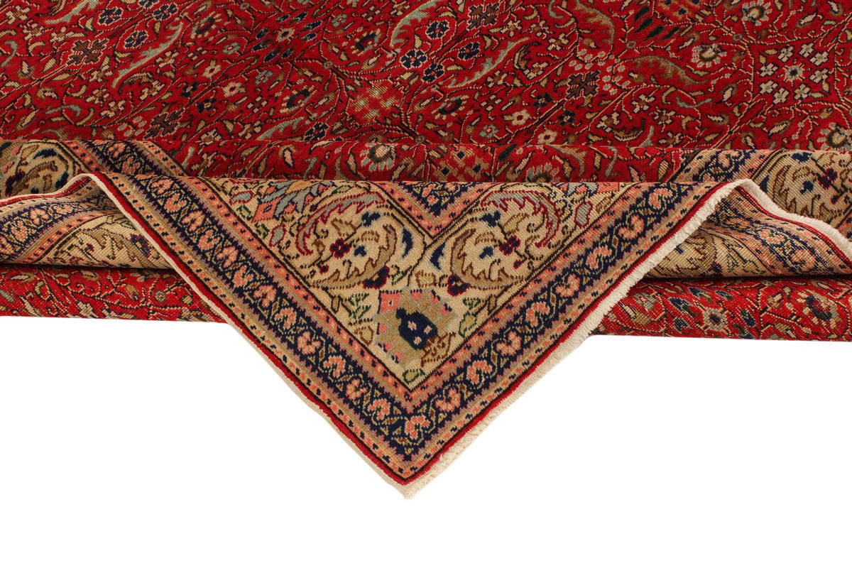 7x9 Red and Ivory Turkish Traditional Rug