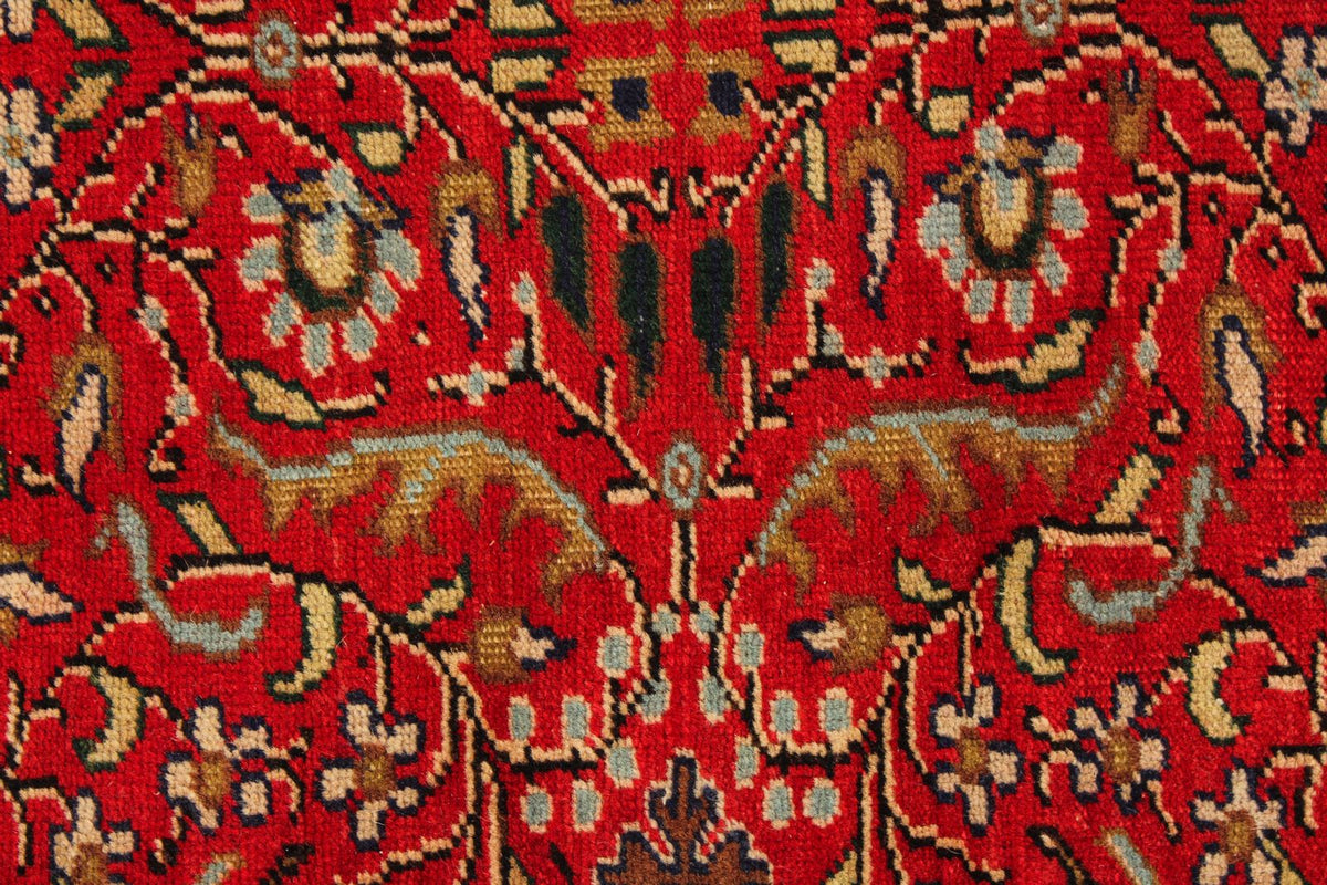 7x9 Red and Ivory Turkish Traditional Rug