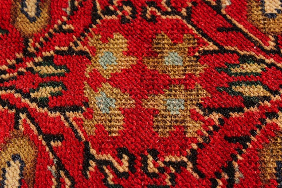 7x9 Red and Ivory Turkish Traditional Rug