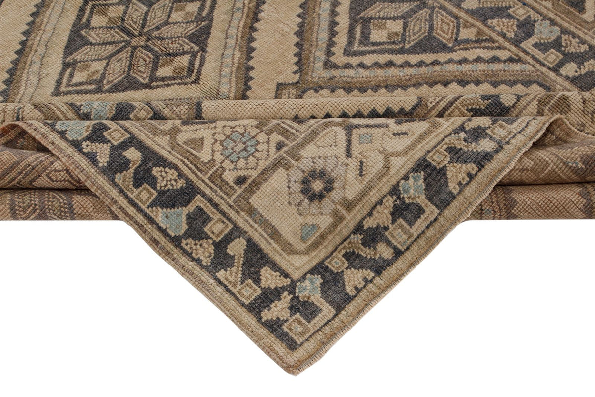 5x7 Beige and Gray Turkish Tribal Rug