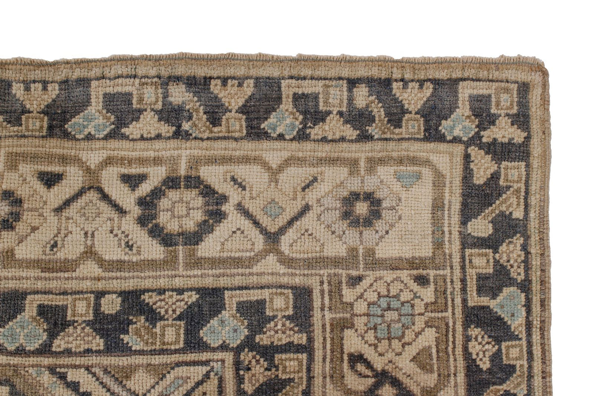 5x7 Beige and Gray Turkish Tribal Rug