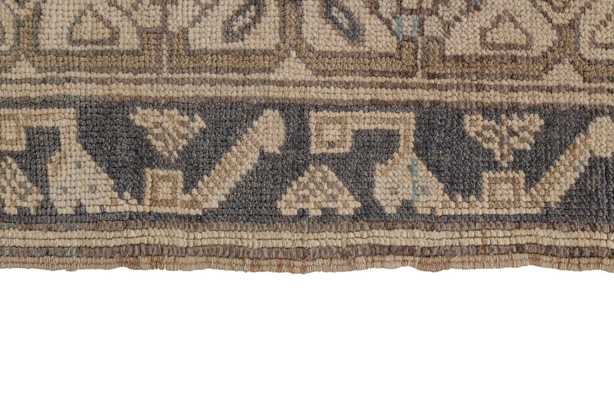 5x7 Beige and Gray Turkish Tribal Rug