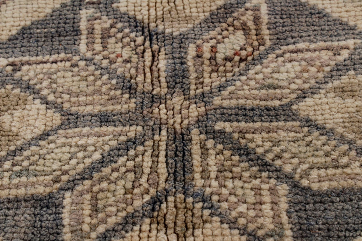 5x7 Beige and Gray Turkish Tribal Rug