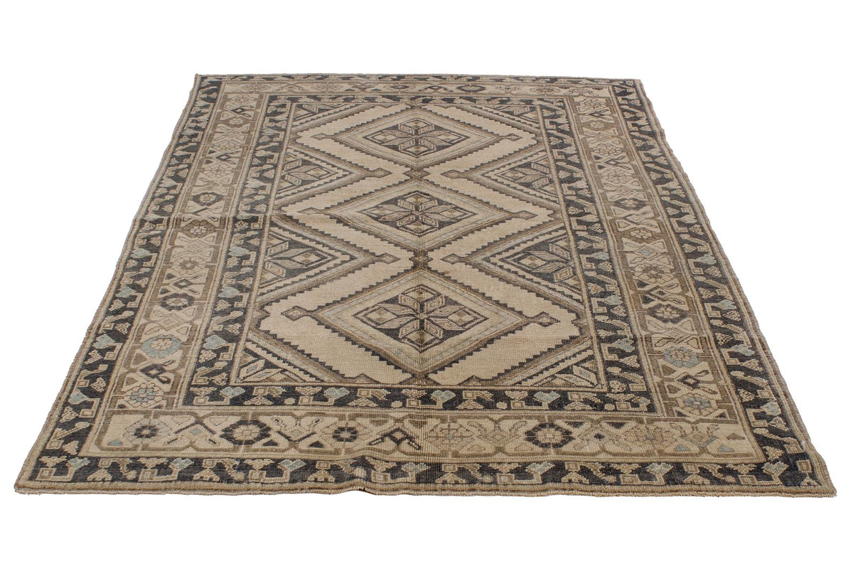 5x7 Beige and Gray Turkish Tribal Rug