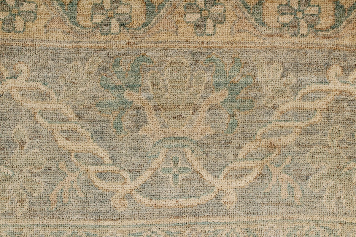10x14 Ivory and Green Turkish Traditional Rug