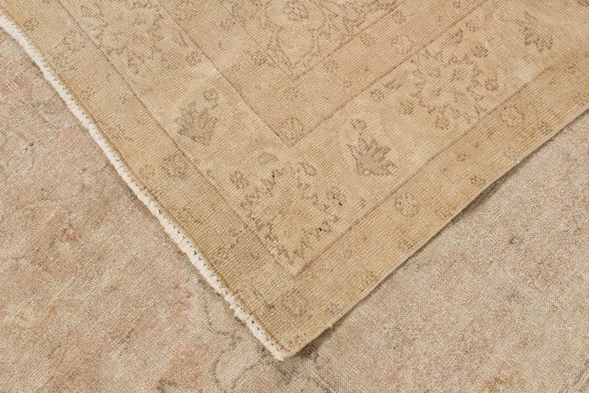 7x10 Beige Turkish Traditional Rug