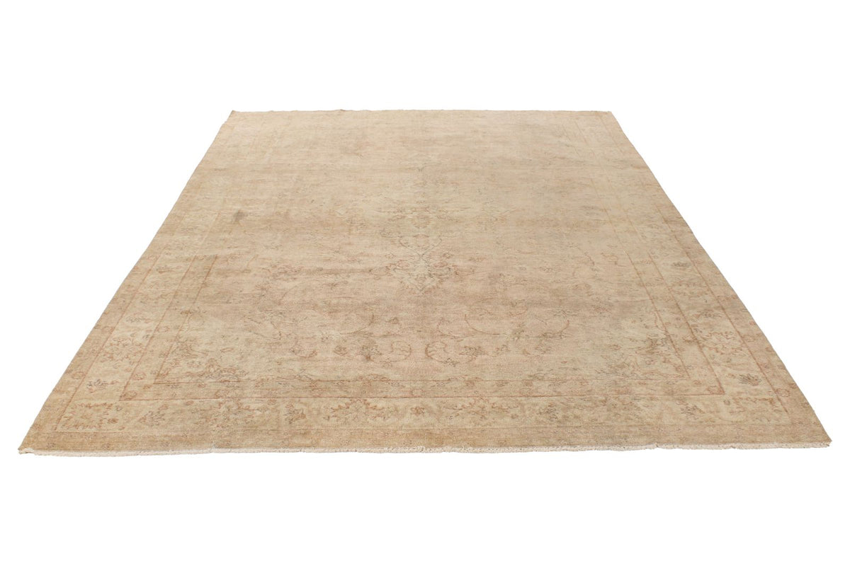 7x10 Beige Turkish Traditional Rug