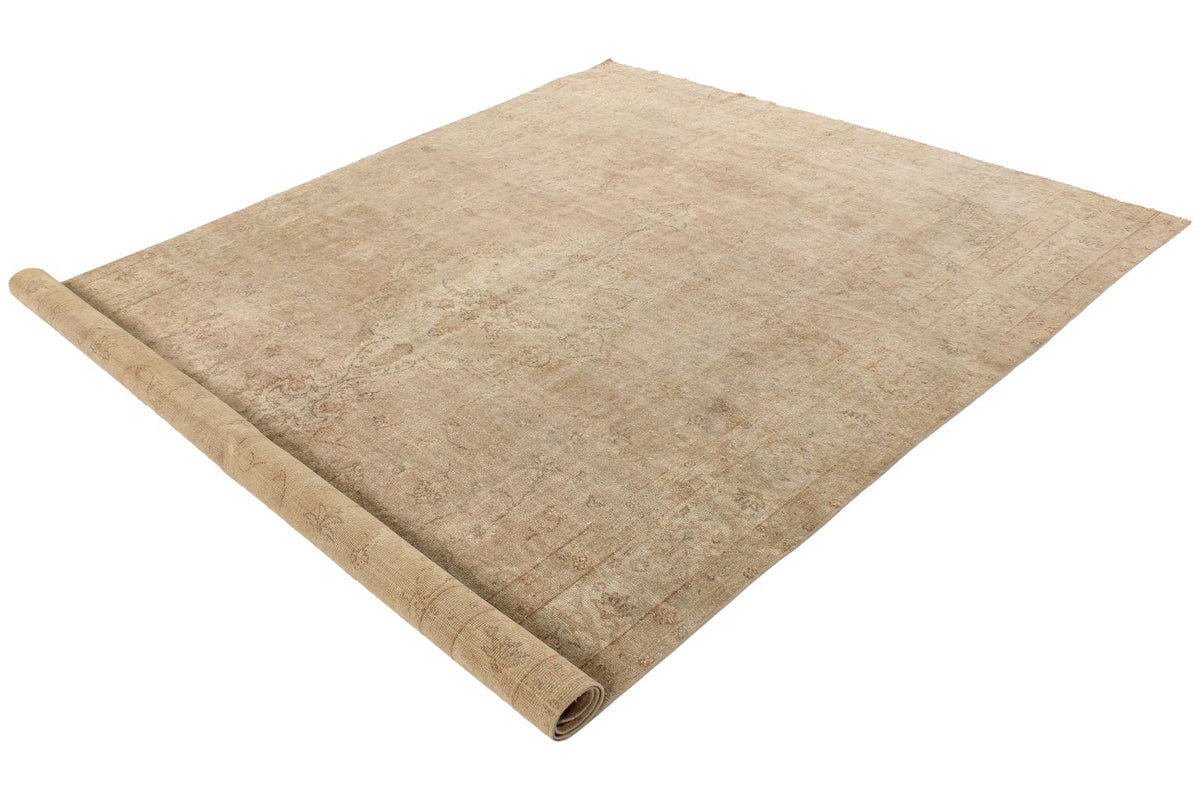 7x10 Beige Turkish Traditional Rug