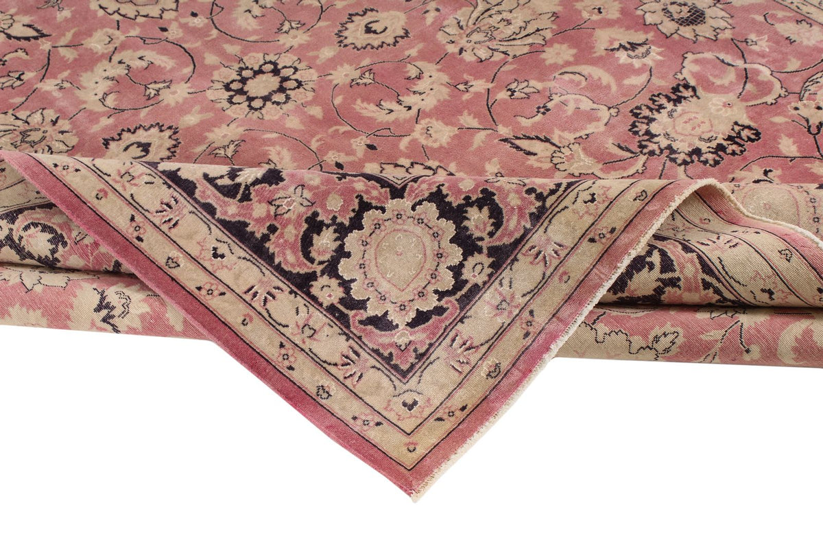 8x10 Red and Black Turkish Oushak Rug