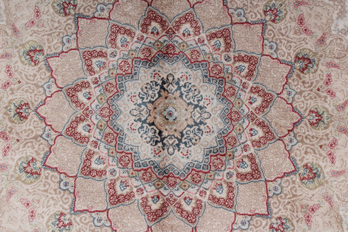 4x6 Ivory and Beige Turkish Antep Rug
