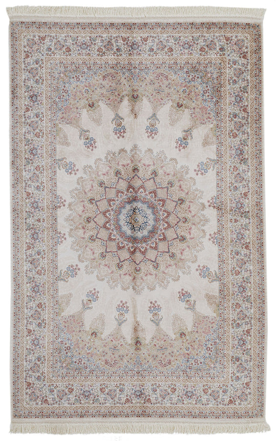 4x6 Ivory and Beige Turkish Antep Rug