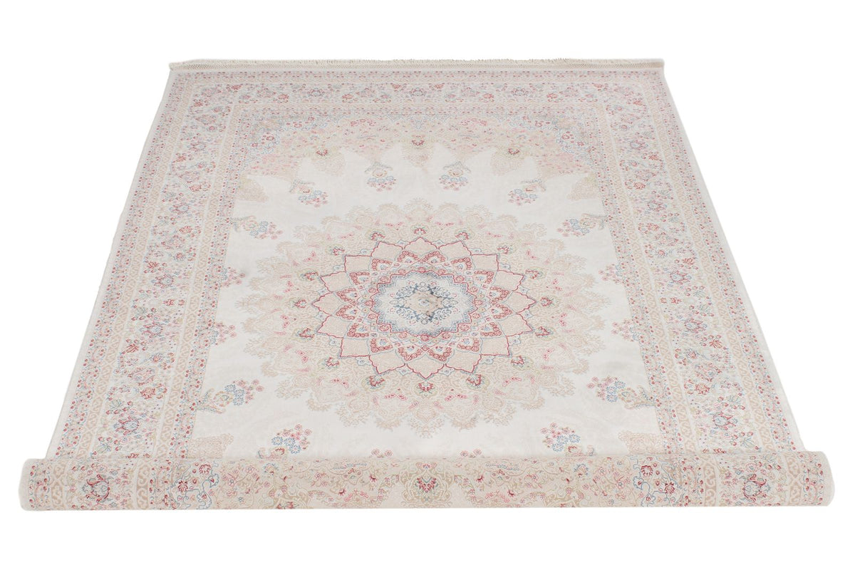 4x6 Ivory and Beige Turkish Antep Rug