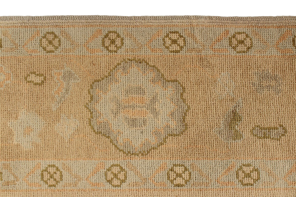 9x11 Ivory and Beige Turkish Oushak Rug