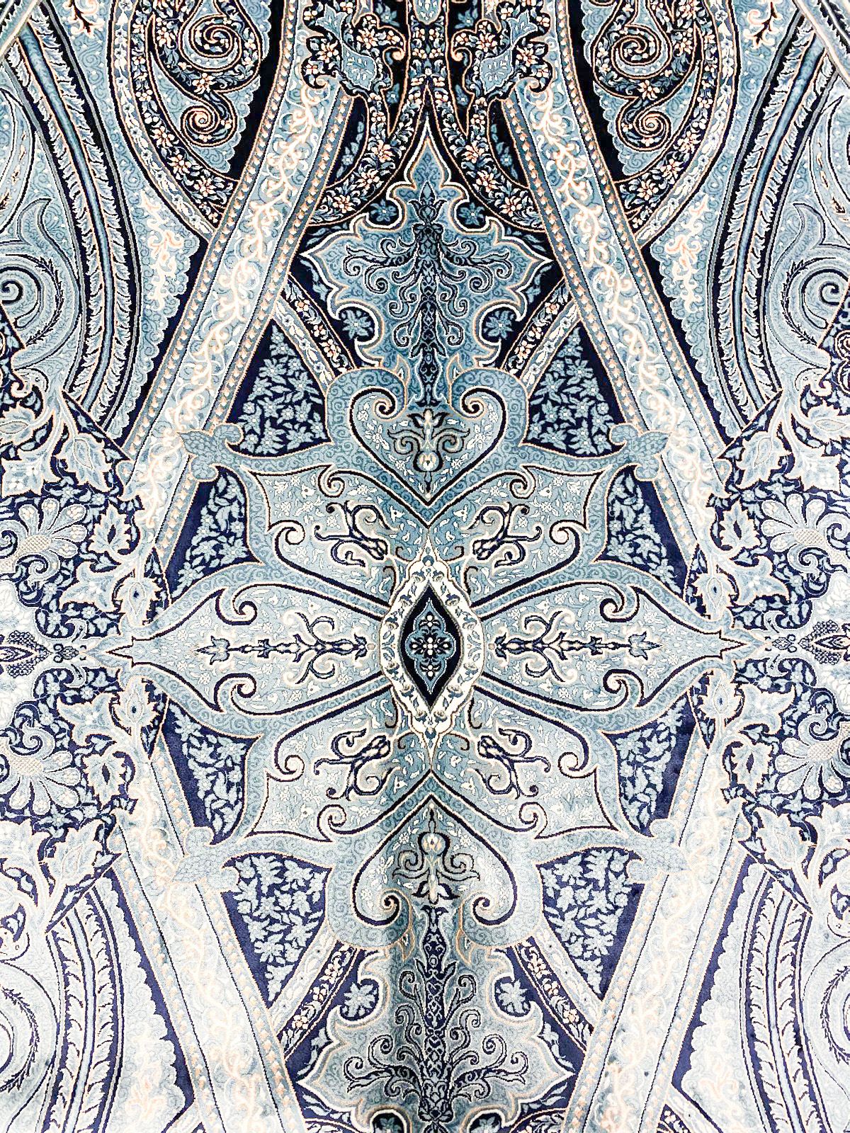 8x11 Navy and White Turkish Antep Rug