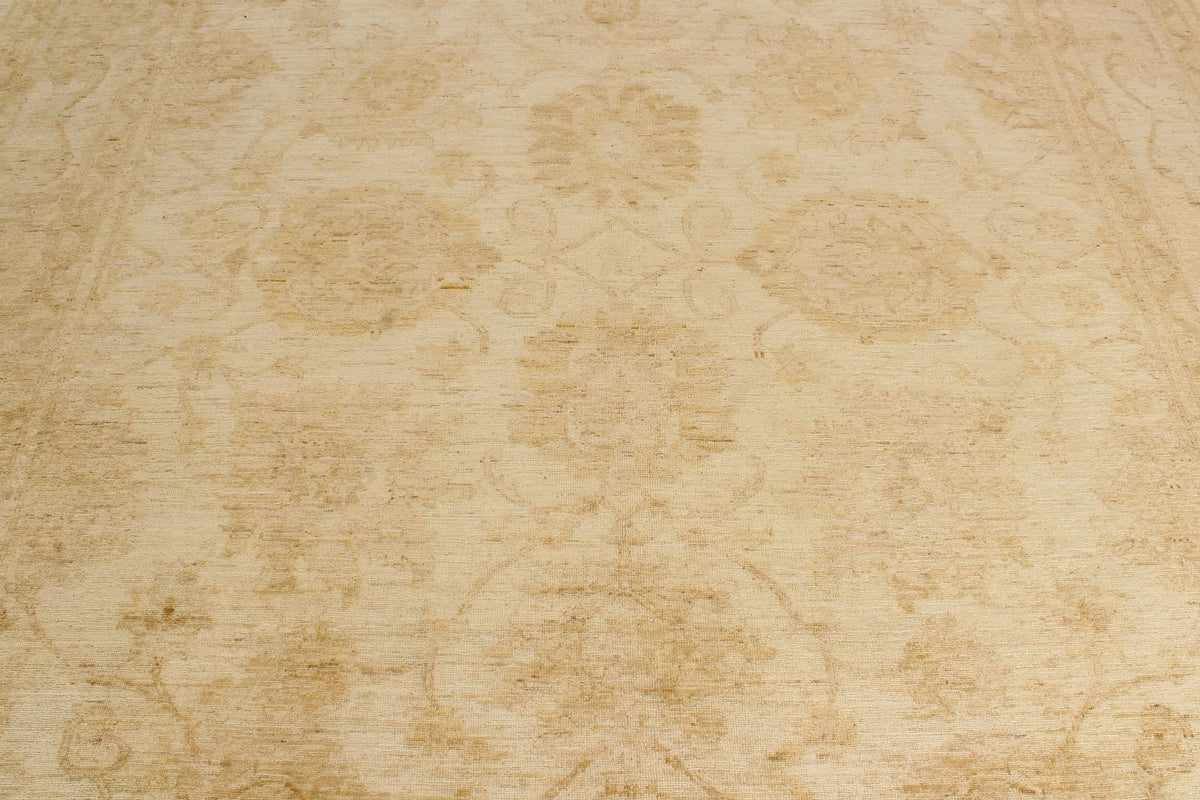 8x11 Ivory and Gold Turkish Oushak Rug