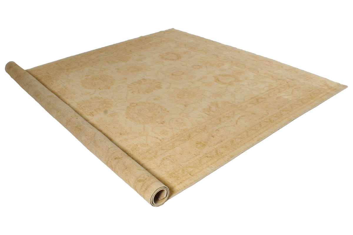 8x11 Ivory and Gold Turkish Oushak Rug