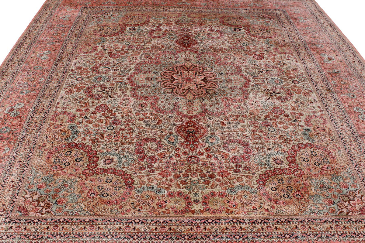 8x10 Ivory and Pink Persian Silk Rug