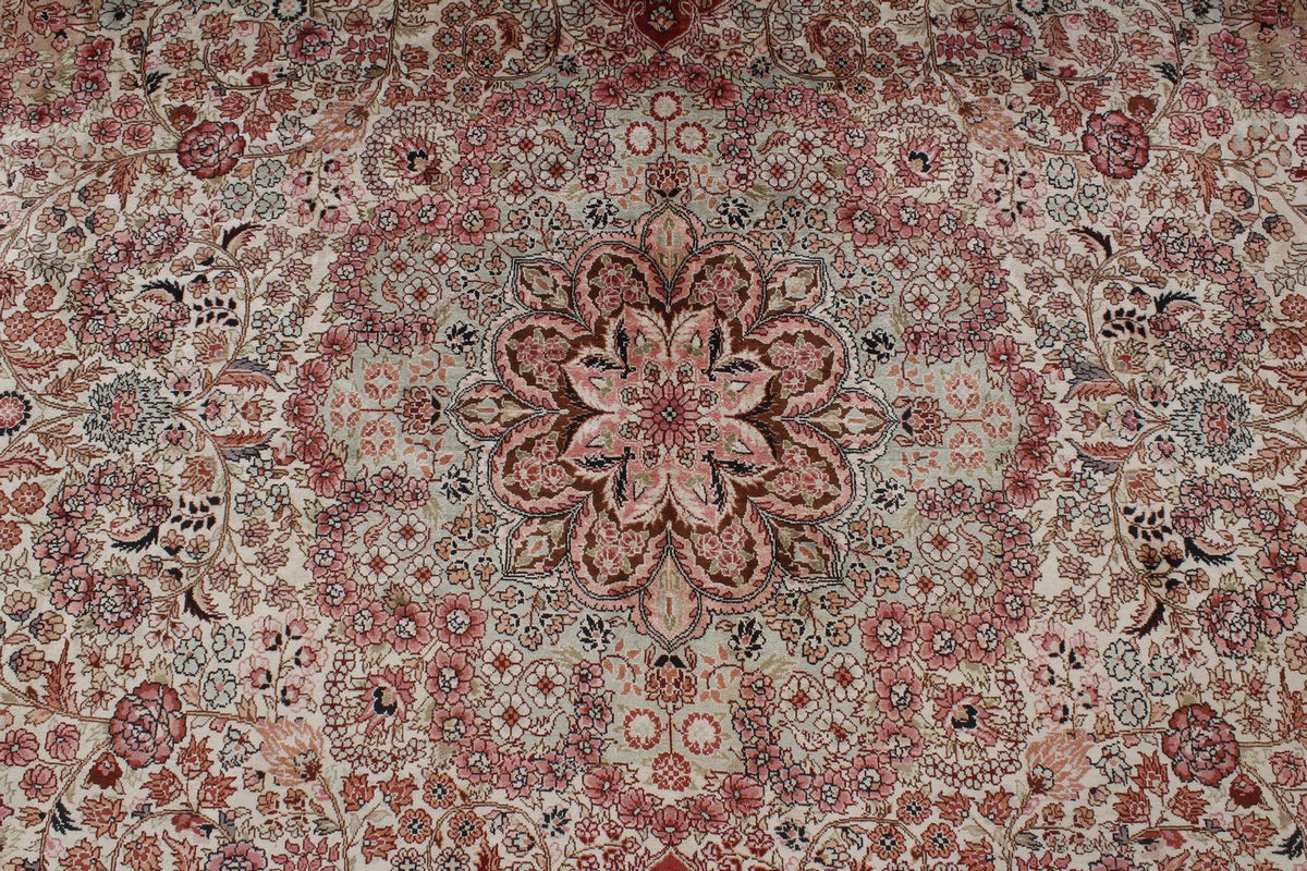 8x10 Ivory and Pink Persian Silk Rug