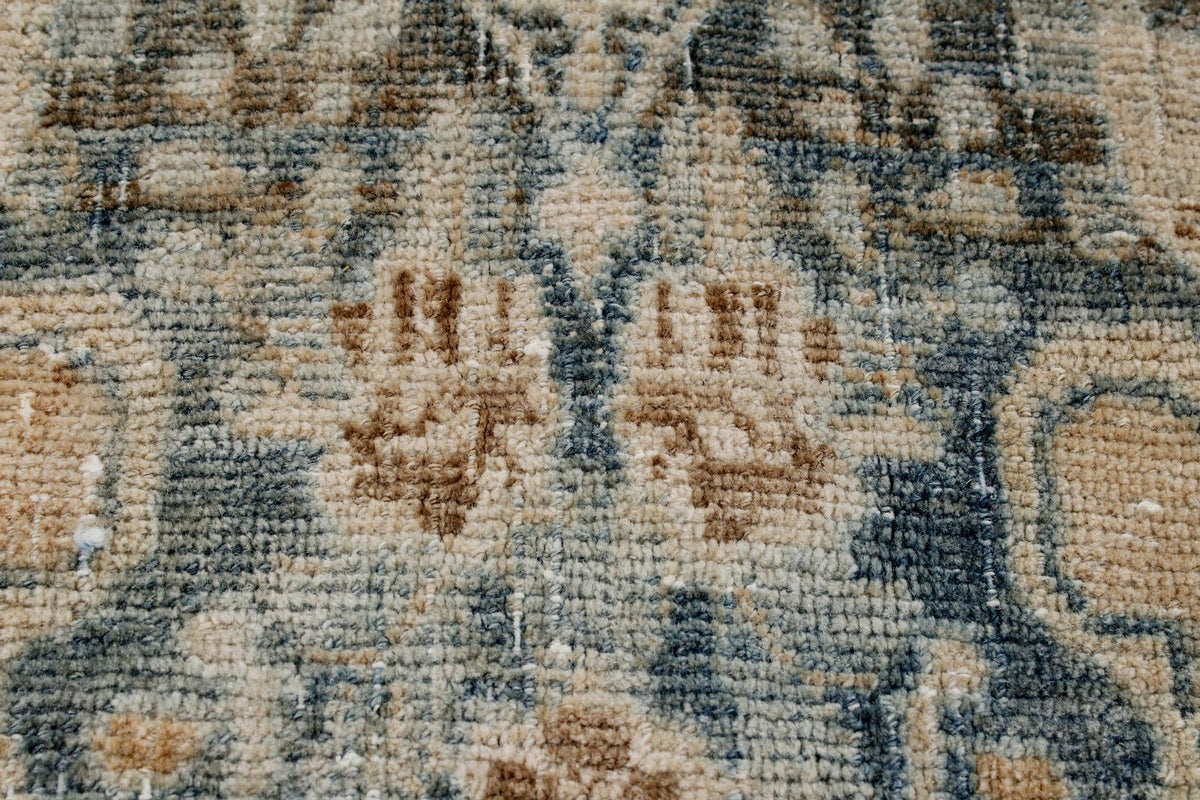 8x11 Ivory and Blue Persian Traditional Rug