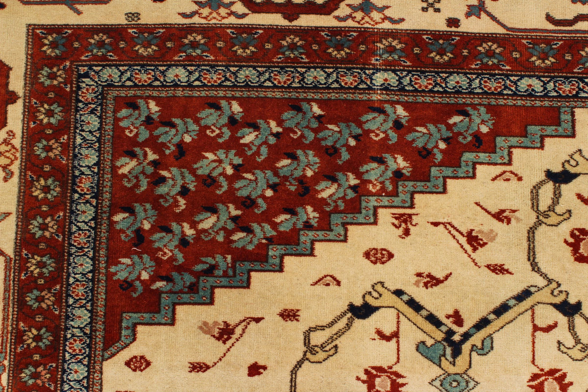 8x10 Ivory Persian Traditional Rug