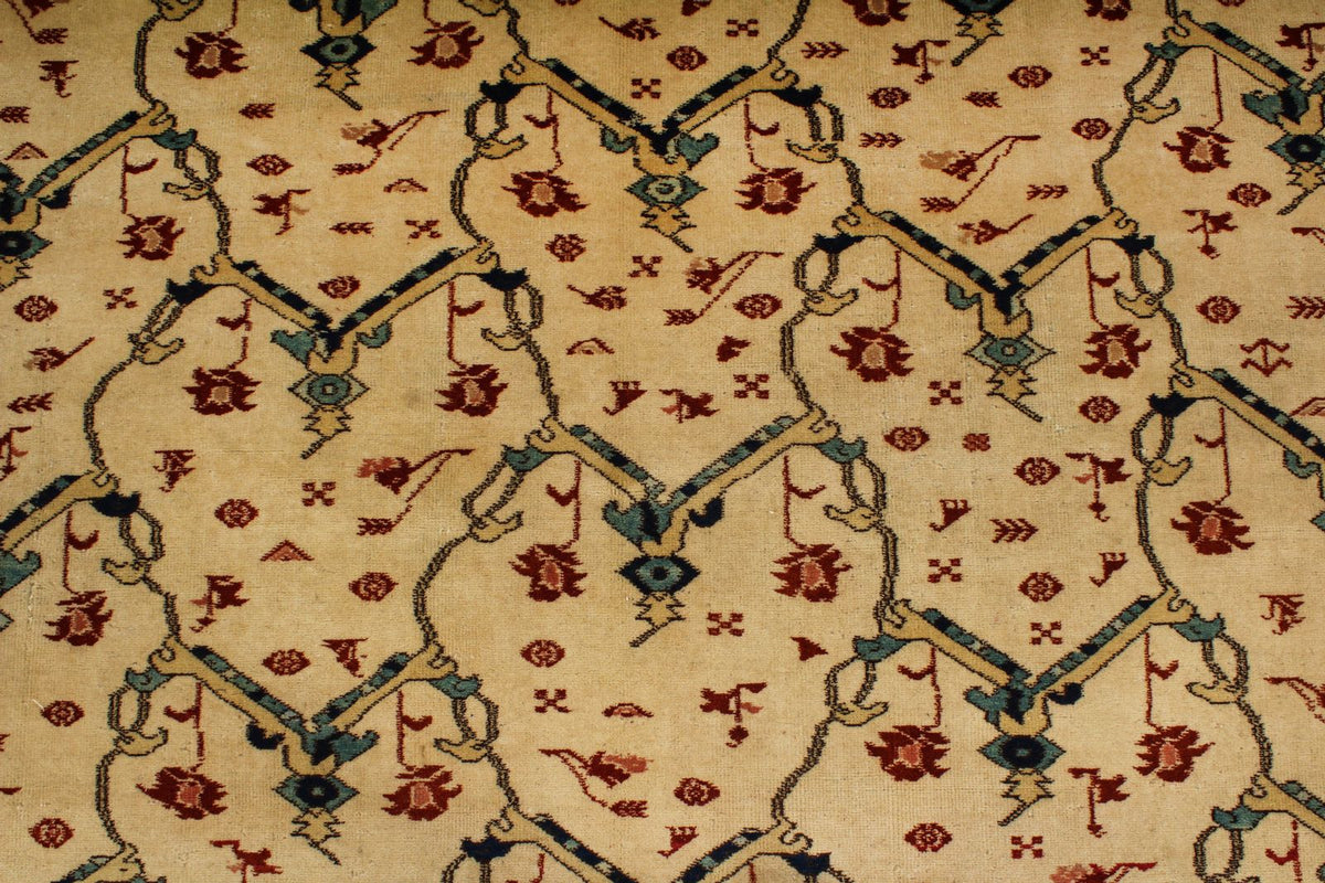 8x10 Ivory Persian Traditional Rug