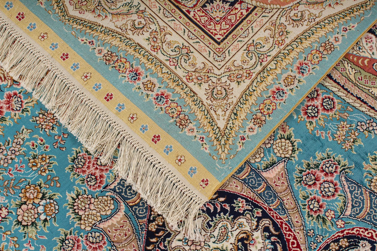 5x8 Blue and Ivory Turkish Silk Rug